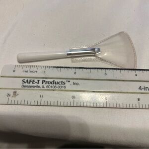 Foundation & Blush Powder Fan Brush Travel Size 4” Black & White Contour Blend